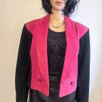 Rare Vintage 1980's / 90's hot pink & black suede shoulder pad cropped blazer jacket. Sz M
