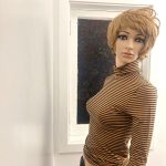 Navy and honey coloured jersey knit long sleeve turtleneck top. Sz S