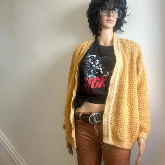 Thor Avengers Marvel 100% Cotton T-shirt. Grungy soft yellow cardigan included for Free. - Image 6