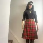 1970s Vintage Highland Queen, Maple Leaf fall colours tartan pleated kilt made of pure virgin wool. Sz 16